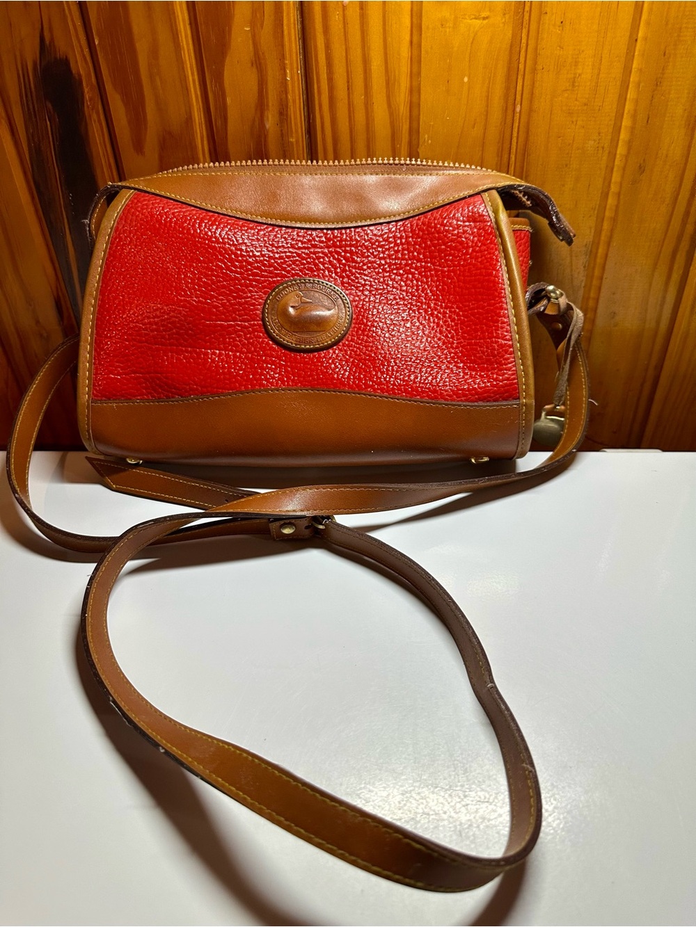 Dooney & Bourke purse top zip crossbody.
